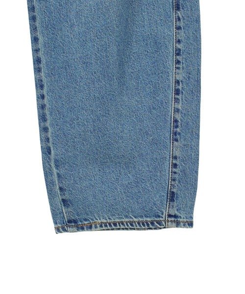 Levi's(リーバイス)の「(LEVIS)BAGGY DAD BARREL(デニムパンツ・レディース・ブラック/ブルー・27inch/26inch/25inch)」の4枚目の写真