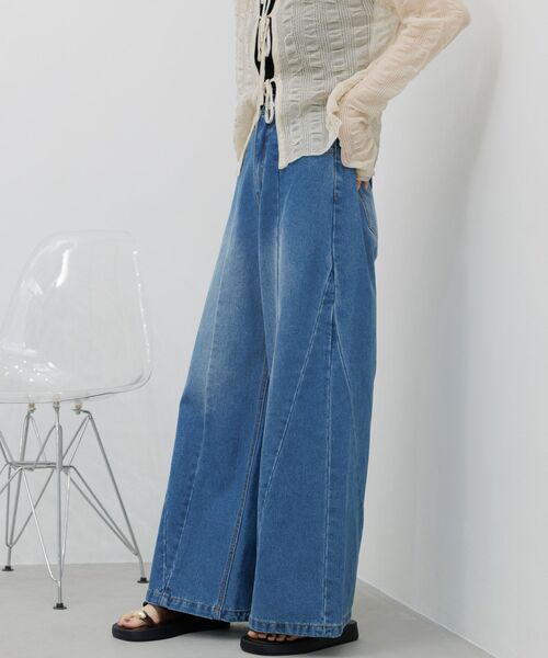 RETRO GIRL(レトロガール)の「メニーラインデニムパンツ(デニムパンツ・レディース・ライトブルー/ブラック・LARGE/MEDIUM)」の8枚目の写真