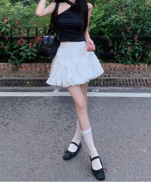 ＆soiree（アンドソワレ）の「ウエストゴムダブルリボンバルーンミニスカート（スカート・レディース・ホワイト/ブラック・SMALL/MEDIUM/LARGE/X-LARGE）」の5枚目の写真