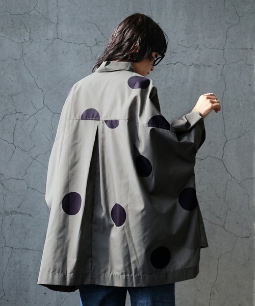 antiqua(アンティカ)の「ドルマン風 綿100 ドット柄 シャツ(シャツ/ブラウス・レディース・ブラック/グレー・ONESIZE)」の6枚目の写真
