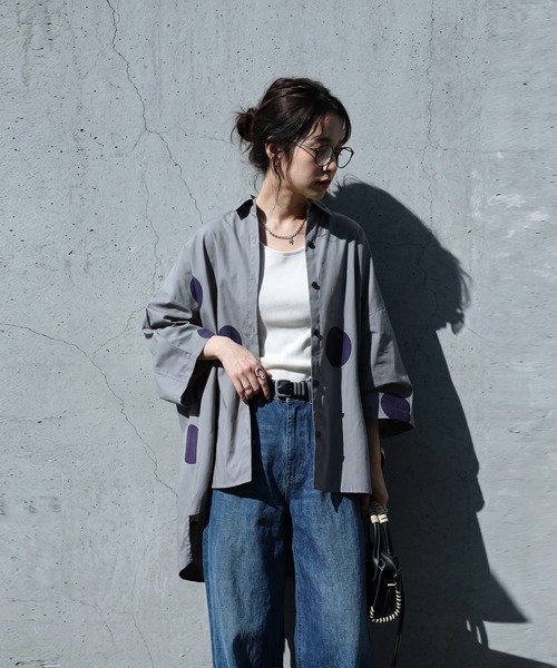 antiqua(アンティカ)の「ドルマン風 綿100 ドット柄 シャツ(シャツ/ブラウス・レディース・ブラック/グレー・ONESIZE)」の7枚目の写真