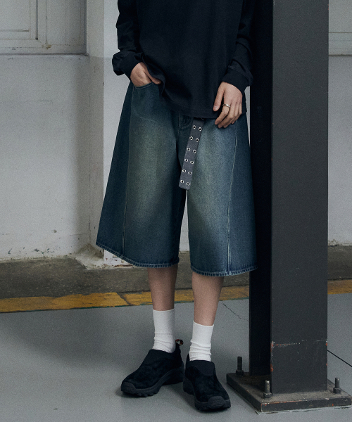 MAISON MINED(メゾンミネド)の「BACK-POINT BERMUDA PANTS BLUE(その他パンツ・メンズ・その他・SMALL/MEDIUM/LARGE)」の2枚目の写真