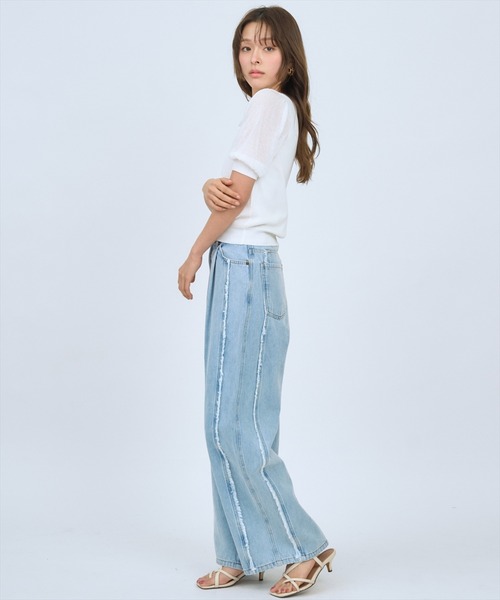 AND COUTURE(アンドクチュール)の「フリンジラインワイドデニムパンツ(デニムパンツ・レディース・ブルー/ライトブルー・SMALL/MEDIUM)」の19枚目の写真