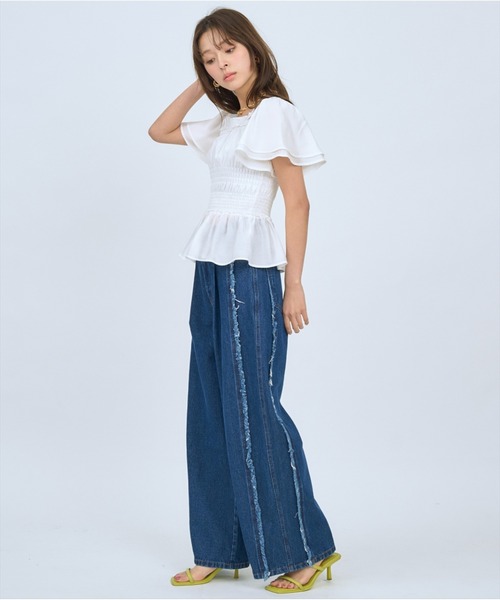 AND COUTURE(アンドクチュール)の「フリンジラインワイドデニムパンツ(デニムパンツ・レディース・ブルー/ライトブルー・SMALL/MEDIUM)」の8枚目の写真