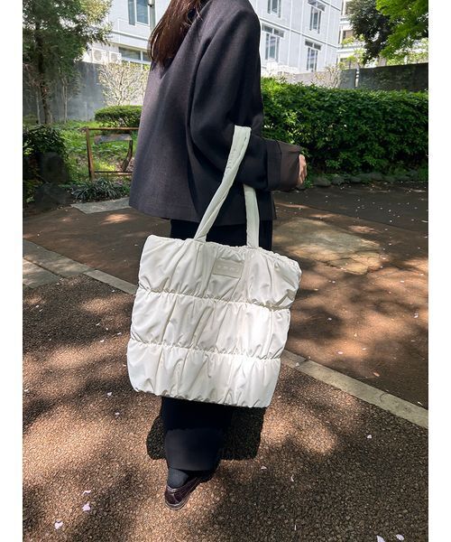 emmi（エミ）の「eco emmiロゴパデットトートバッグ（トートバッグ・レディース・ブラック/オフホワイト/イエロー・F）」の10枚目の写真