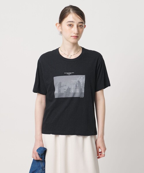 TICCA(ティッカ)の「<TICCA>バンド プリント Tシャツ(Tシャツ/カットソー・レディース・ダークグレー/ホワイト/レッド・FREE)」の1枚目の写真