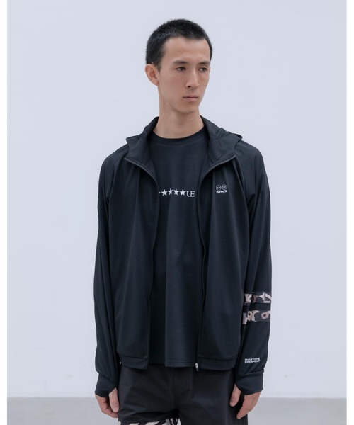 uniform experiment(ユニフォームエクスペリメント)の「HURLEY AMPHIBIOUS PHANTOM RASH GUARD ZIP HOODIE(パーカー・メンズ・ブラック・4/3/2/1/5)」の2枚目の写真