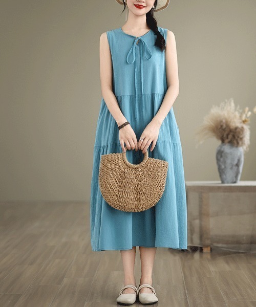 LUCPY(ラクピー)の「リボンネックティアードノースリーブワンピース(ワンピース・レディース・ライトブルー・MEDIUM/LARGE/X-LARGE/XX-LARGE)」の3枚目の写真