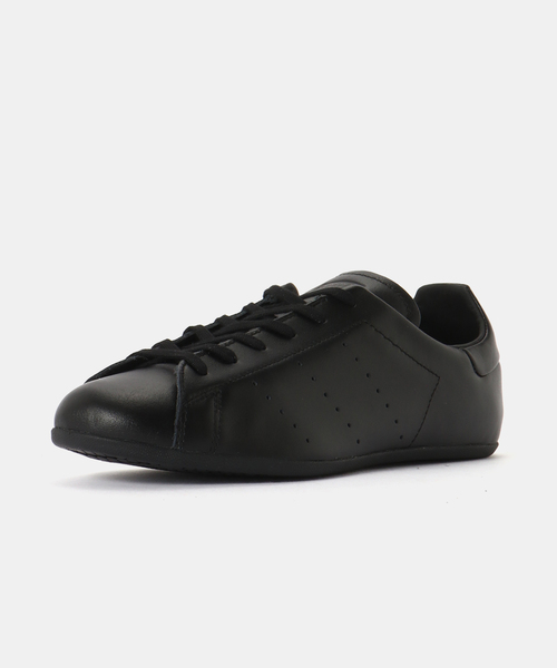 adidas Originals(アディダスオリジナルス)の「adidas Originals STAN SMITH LO PRO W JR6010(スニーカー・レディース・ブラック・23cm/23.5cm/24cm/24.5cm/25cm)」の2枚目の写真