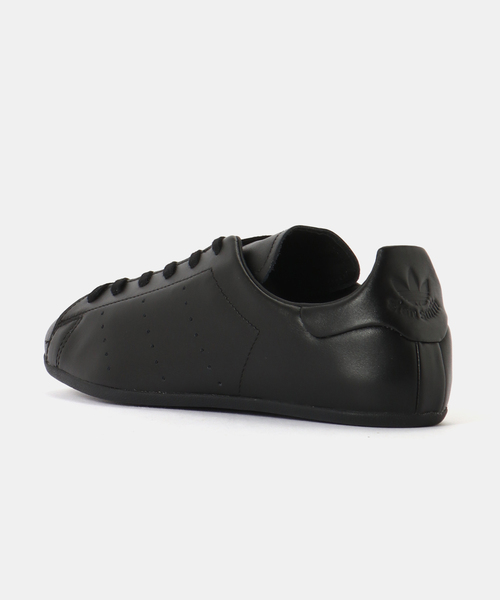 adidas Originals(アディダスオリジナルス)の「adidas Originals STAN SMITH LO PRO W JR6010(スニーカー・レディース・ブラック・23cm/23.5cm/24cm/24.5cm/25cm)」の3枚目の写真