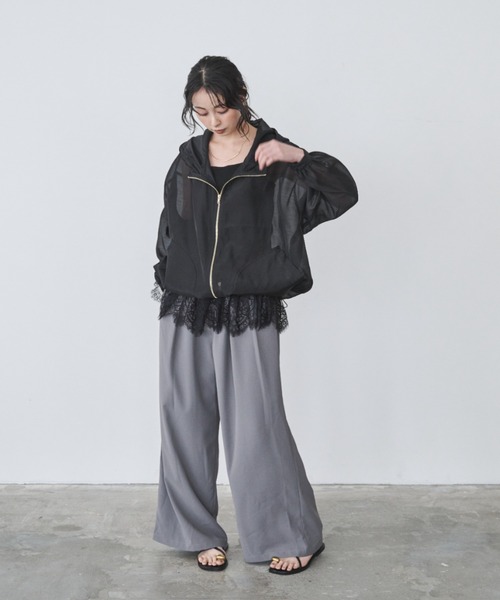 Anclear oui(アンクリアウィ)の「シアーWジップパーカー(パーカー・レディース・ホワイト/ベージュ/ブラック・F)」の16枚目の写真
