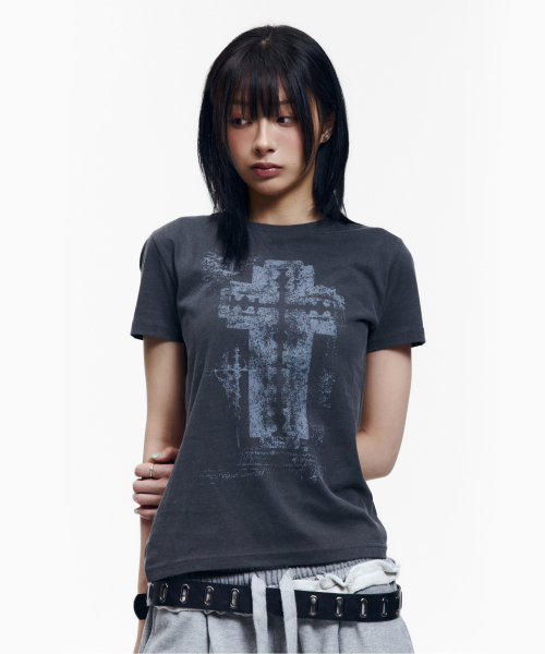 AAKAM(アーカム)の「Razor Cross Half Top (Charcoal)(Tシャツ/カットソー・レディース・その他・2/1/3)」の2枚目の写真