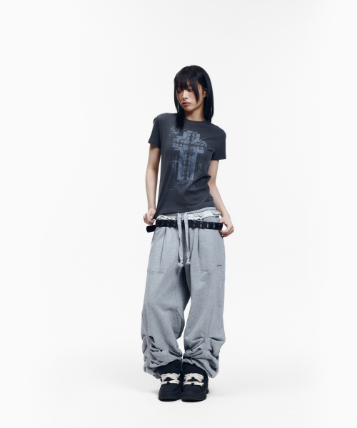 AAKAM(アーカム)の「Razor Cross Half Top (Charcoal)(Tシャツ/カットソー・レディース・その他・2/1/3)」の3枚目の写真