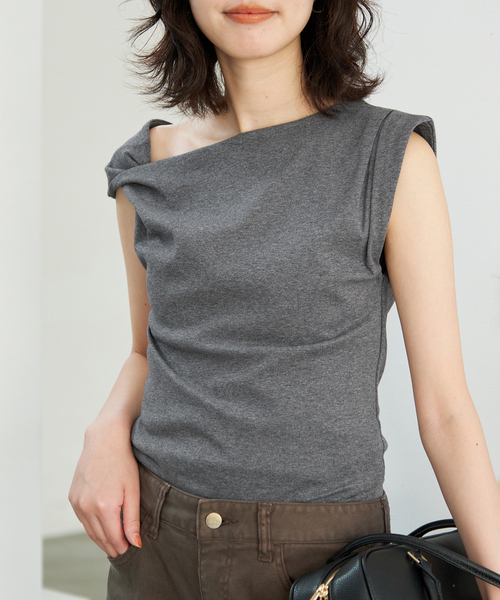 SLOBE IENA(スローブイエナ)の「オフショルダープルオーバー(Tシャツ/カットソー・レディース・ブラック/グレー・FREE)」の20枚目の写真