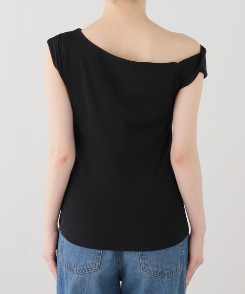 SLOBE IENA(スローブイエナ)の「オフショルダープルオーバー(Tシャツ/カットソー・レディース・ブラック/グレー・FREE)」の17枚目の写真
