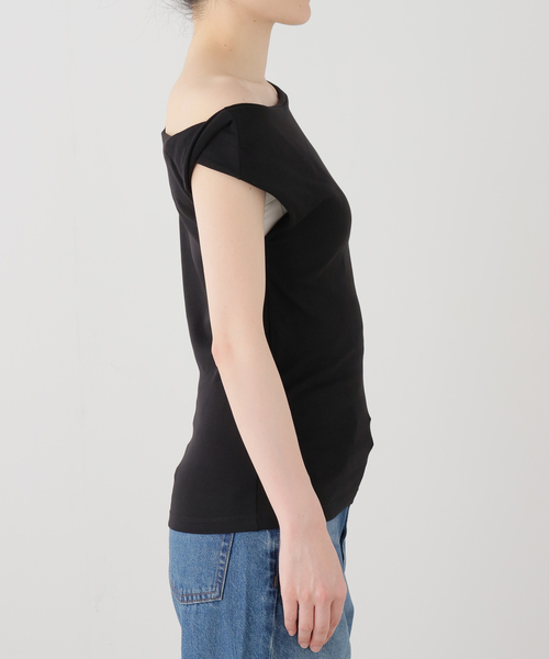 SLOBE IENA(スローブイエナ)の「オフショルダープルオーバー(Tシャツ/カットソー・レディース・ブラック/グレー・FREE)」の16枚目の写真