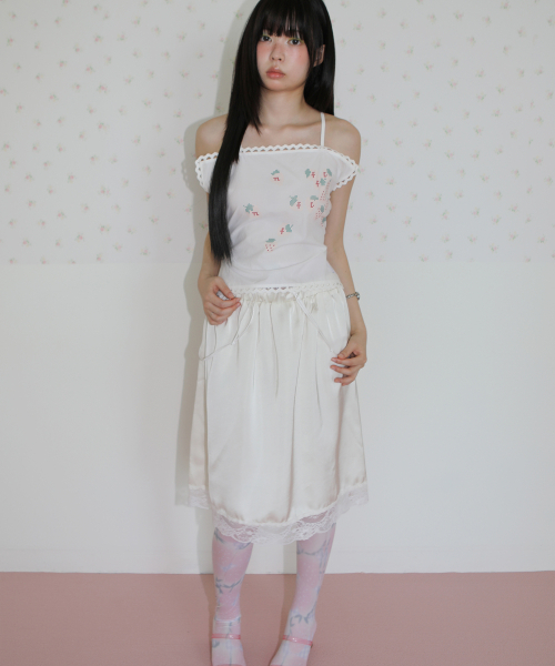 NOFFICIALNOFFICE(ノフィシャルノフィス)の「ピンクストロベリーハンキー バックレストップ(Tシャツ/カットソー・レディース・その他・FREE)」の2枚目の写真