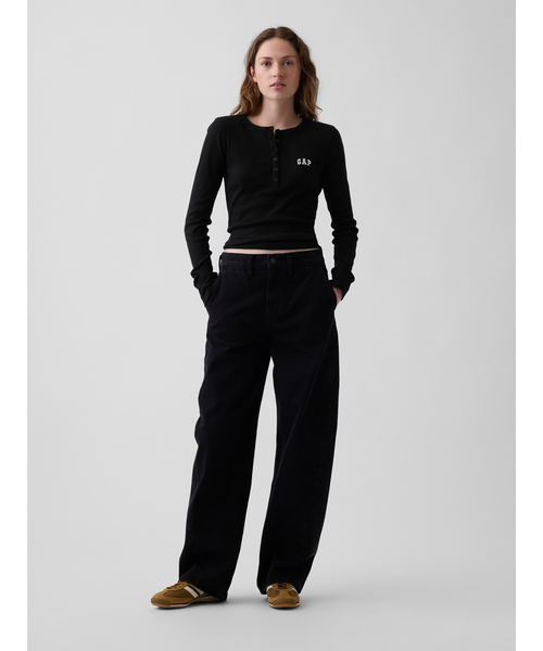 GAP(ギャップ)の「リブ GAPロゴ ヘンリーネックTシャツ(Tシャツ/カットソー・レディース・ブラウン/ブラック/ネイビー/ホワイト・L/XS/XXS/XL/M/S)」の7枚目の写真