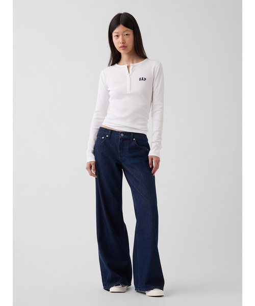 GAP(ギャップ)の「リブ GAPロゴ ヘンリーネックTシャツ(Tシャツ/カットソー・レディース・ブラウン/ブラック/ネイビー/ホワイト・L/XS/XXS/XL/M/S)」の8枚目の写真