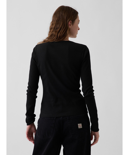 GAP(ギャップ)の「リブ GAPロゴ ヘンリーネックTシャツ(Tシャツ/カットソー・レディース・ブラウン/ブラック/ネイビー/ホワイト・L/XS/XXS/XL/M/S)」の10枚目の写真