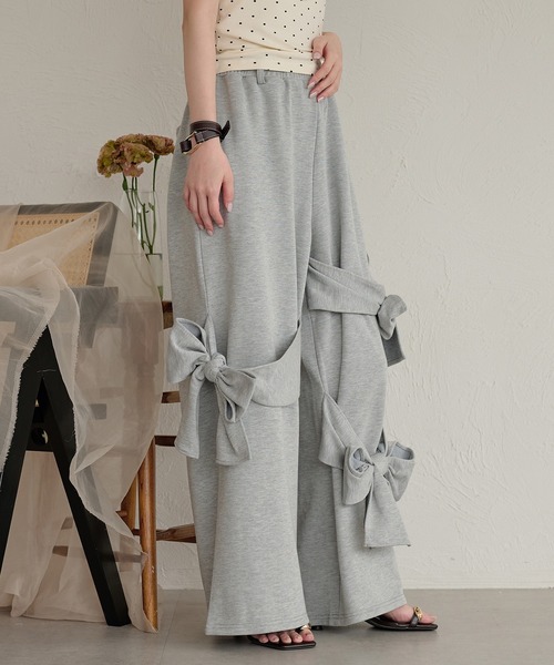 mideal(マイディール)の「ribbon sweat pants / リボンスウェットパンツ(スウェットパンツ・レディース・ブラック/グレー・SMALL/MEDIUM)」の6枚目の写真