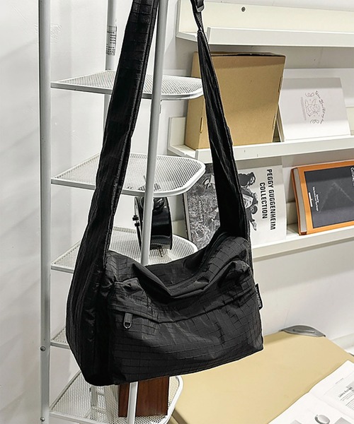 WESTBOY(ウエストボーイ)の「Y2K リップストップナイロン ショルダーバッグ WO26W2BG12(ショルダーバッグ・メンズ・グレー/ブラック・FREE)」の14枚目の写真