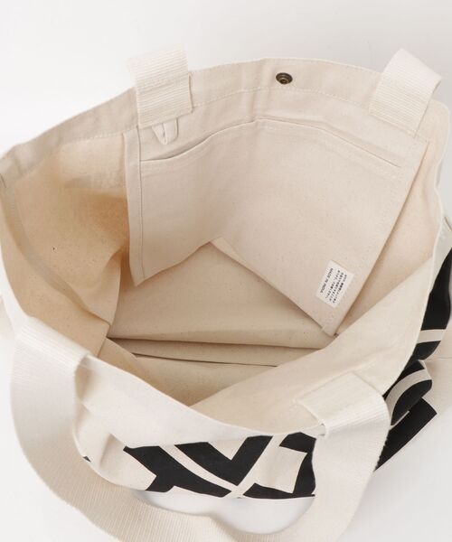 MAISON CLUB(メゾンクラブ)の「【THE NORTH FACE】Ramp Tote M NM72608(トートバッグ・メンズ・ブルー/レッド/ブラック・FREE)」の6枚目の写真