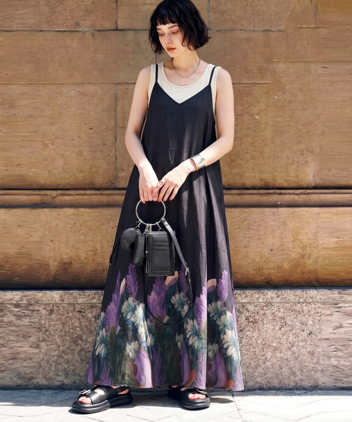 antiqua（アンティカ）の「ボタニカル柄 ロング キャミワンピース（ワンピース・レディース・ブラックミックス・ONESIZE）」の5枚目の写真