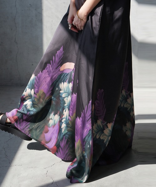 antiqua（アンティカ）の「ボタニカル柄 ロング キャミワンピース（ワンピース・レディース・ブラックミックス・ONESIZE）」の6枚目の写真