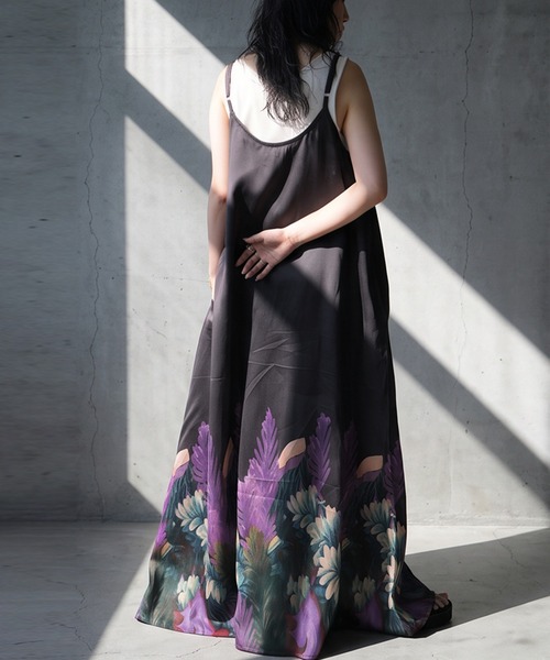 antiqua（アンティカ）の「ボタニカル柄 ロング キャミワンピース（ワンピース・レディース・ブラックミックス・ONESIZE）」の7枚目の写真