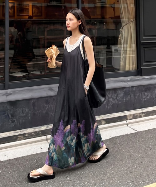 antiqua（アンティカ）の「ボタニカル柄 ロング キャミワンピース（ワンピース・レディース・ブラックミックス・ONESIZE）」の11枚目の写真