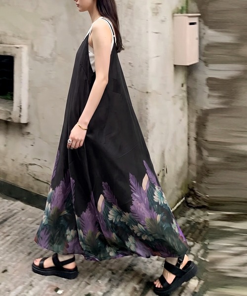 antiqua（アンティカ）の「ボタニカル柄 ロング キャミワンピース（ワンピース・レディース・ブラックミックス・ONESIZE）」の12枚目の写真