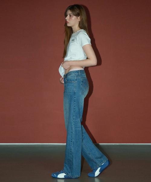 REEMNIK（リームニック）の「RIVETTE RAW STRAIGHT DENIM PANTS [MID BLUE]（デニムパンツ・レディース・ブルー・MEDIUM/SMALL/LARGE）」の3枚目の写真