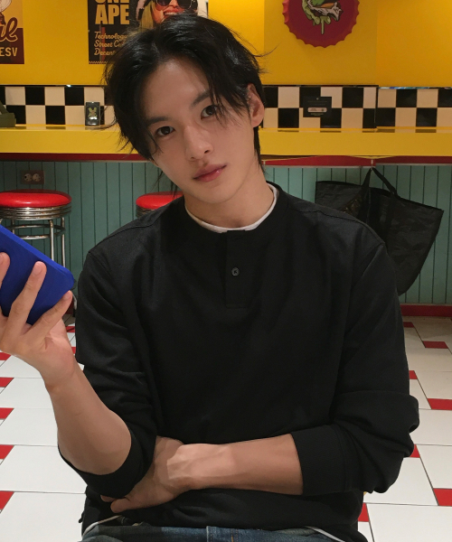 MINDBRIDGE(マインドブリッジ)の「レイヤードヘンリーネックスクラブberサロペットデイリー長袖Tシャツ - 2color(Tシャツ/カットソー・メンズ・ダークベージュ/ブラック・100/105/110/95)」の7枚目の写真