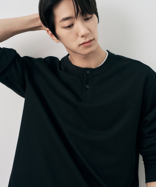 MINDBRIDGE(マインドブリッジ)の「レイヤードヘンリーネックスクラブberサロペットデイリー長袖Tシャツ - 2color(Tシャツ/カットソー・メンズ・ダークベージュ/ブラック・100/105/110/95)」の13枚目の写真