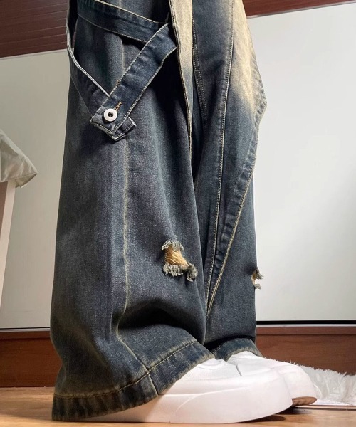 &soiree(アンドソワレ)の「ウォッシュデザイン切り替えストレートデニムパンツ(デニムパンツ・レディース・ブルー・MEDIUM/LARGE/X-LARGE/SMALL)」の3枚目の写真