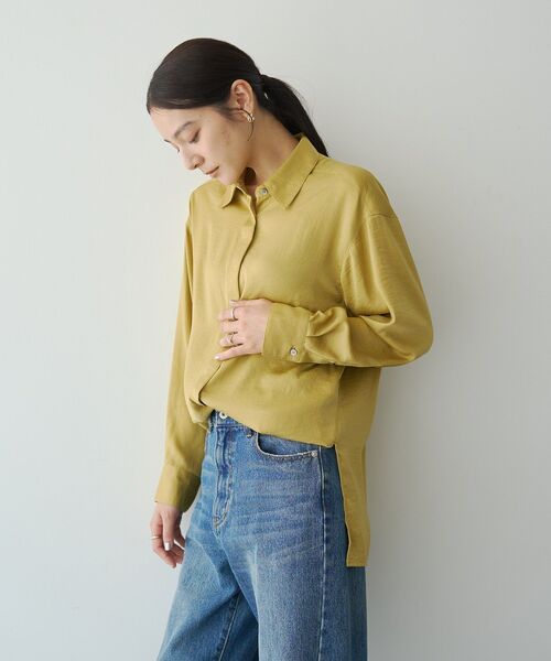 YECCA VECCA(イェッカヴェッカ)の「ヴィンテージサテンシャツ(シャツ/ブラウス・レディース・イエロー/アイボリー/ネイビー/ブルー・FREE)」の11枚目の写真