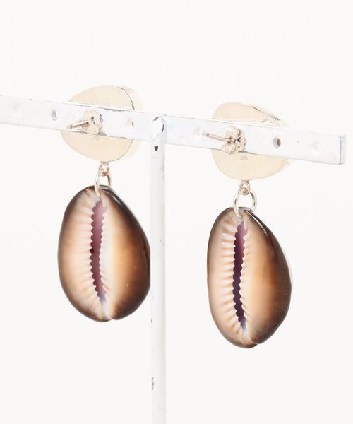 A.en（エイエン ）の「【CHAN LUU】COWRIE DROP EARRING（ピアス（両耳用）・レディース・パープル・ONE SIZE）」の2枚目の写真