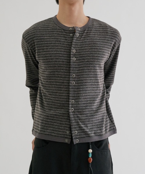 EPNK(イーピーエヌケー)の「Double Ring-Snap Cardigan/ リングドット ダブルスナップカーディガン(その他トップス・メンズ・ブラック/ボルドー・MEDIUM/LARGE/SMALL)」の2枚目の写真