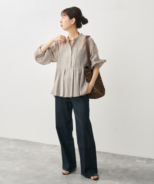 Spick & Span(スピックアンドスパン)の「マチ入りペプラムブラウス(シャツ/ブラウス・レディース・ベージュ/ブラック・FREE)」の4枚目の写真