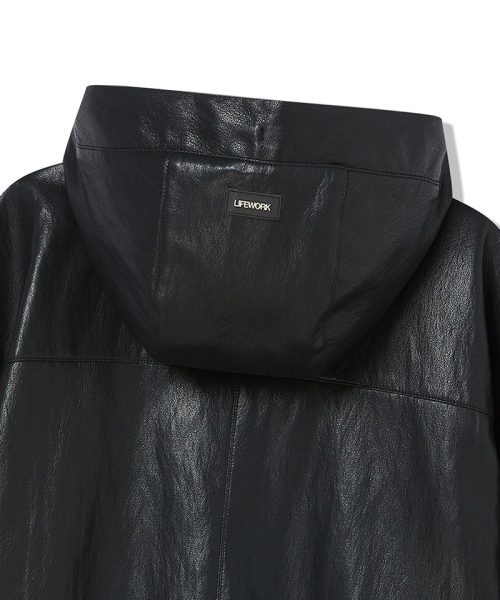 LIFE WORK（ライフワーク）の「レディース) PUレザー フード ジップアップ ジャンパー（パーカー・レディース・ブラック・SMALL/MEDIUM）」の4枚目の写真