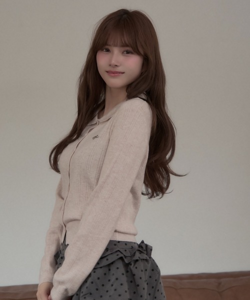 TITTY&CO.(ティティーアンドコー)の「ポロカラーリブニットカーディガン(カーディガン/ボレロ・レディース・ピンクベージュ/グレー/ホワイト・FREE)」の9枚目の写真
