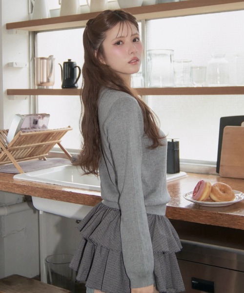 TITTY&CO.(ティティーアンドコー)の「ポロカラーリブニットカーディガン(カーディガン/ボレロ・レディース・ピンクベージュ/グレー/ホワイト・FREE)」の22枚目の写真