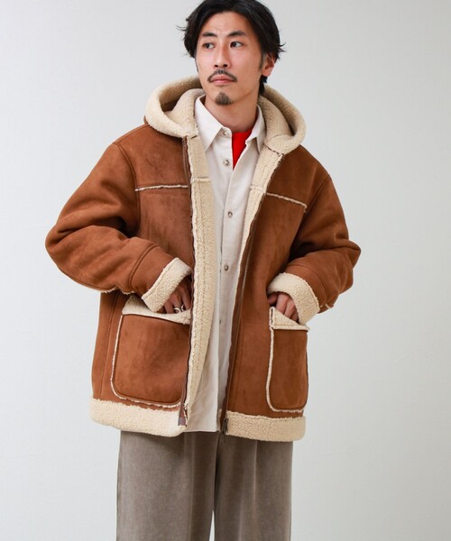 GLOSTER(グロスター)の「フェイクムートン フーデッドジャケット(ムートンコート・メンズ・キャメル/ブラック・L/M/S)」の7枚目の写真
