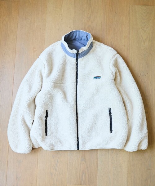 FREAK'S STORE（フリークスストア）の「限定展開 ワンポイントロゴ リバーシブル ボア スタンドブルゾン（ブルゾン・メンズ・チャコールグレー/ブラック/ベージュ/オフホワイト・SMALL/MEDIUM/LARGE）」の7枚目の写真