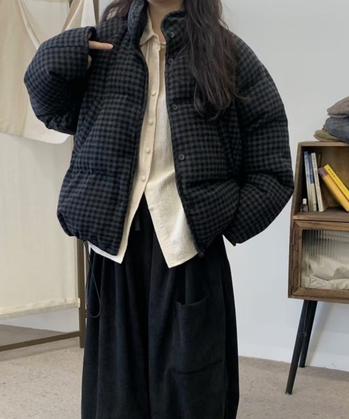 LUCPY(ラクピー)の「チェック柄 スタンドカラー中綿ジャケット(その他アウター・レディース・ネイビー/ブラック・SMALL/MEDIUM/LARGE)」の1枚目の写真