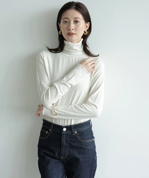 Arpege story(アルページュストーリー)の「〈着るスキンケア〉シアータートル(Tシャツ/カットソー・レディース・レッド/グレー/ブラック/ホワイト・2)」の11枚目の写真