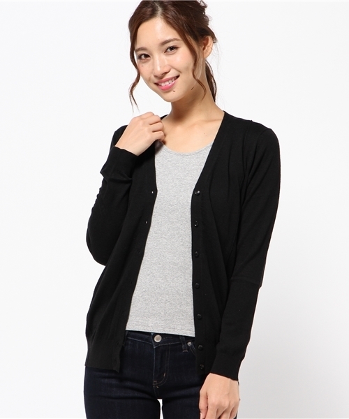 COMME CA ISM（コムサイズム）の「Ｖネックカーディガン（カーディガン/ボレロ・レディース・ブラック/グレー/ホワイト/レッド/キャメル/ネイビー・LARGE/MEDIUM/SMALL）」の2枚目の写真
