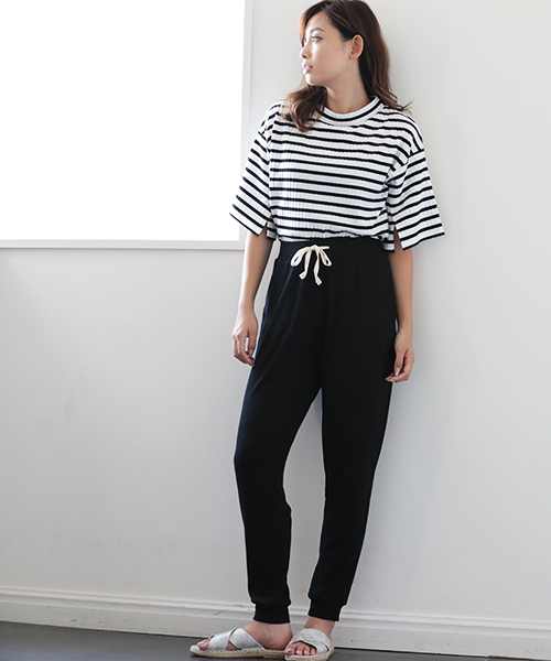 Denime（ドゥニーム）の「リラックスニットソーパンツ（その他パンツ・レディース・ブラック/グレー・FREE）」の4枚目の写真