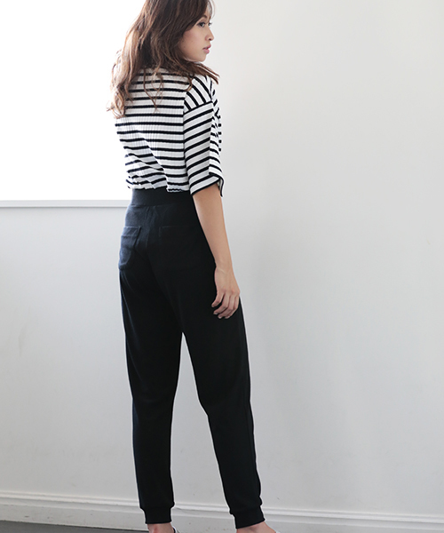 Denime（ドゥニーム）の「リラックスニットソーパンツ（その他パンツ・レディース・ブラック/グレー・FREE）」の6枚目の写真